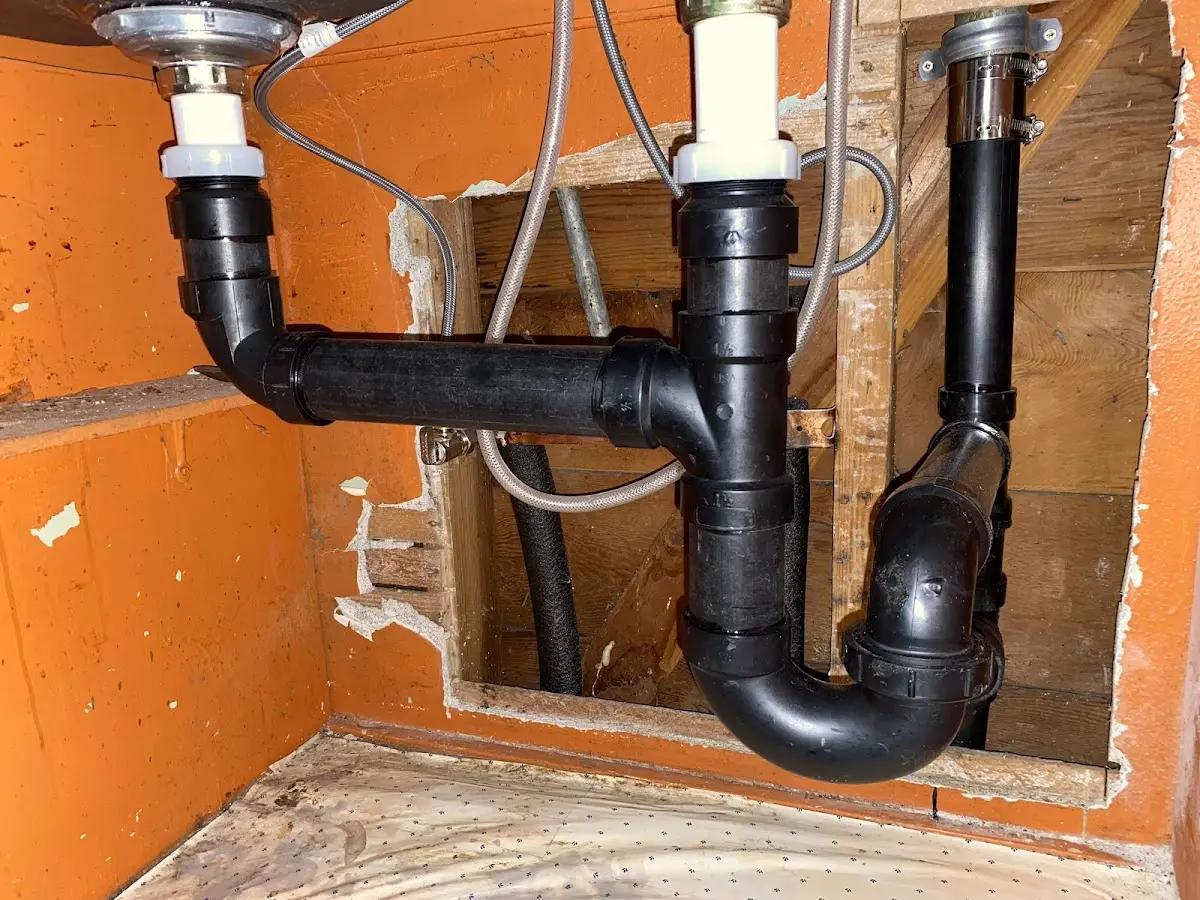 Professional Pipe Bursting equipment and tools on the job in Linden